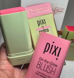On the Glow Blush – PIXI by Petra